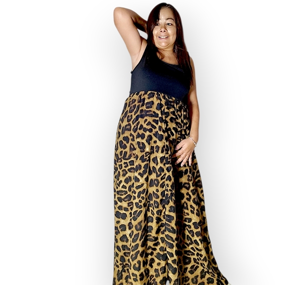 Elegant Animal Print Maxi Dress - Picture 2 of 10